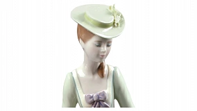 Фигурка Lladro Цветы для дамы 14х32 см, фарфор